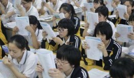 深圳校服吃瓜群众,吃瓜群众热议背后的校园时尚变革