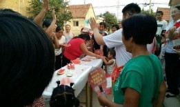 深圳校服吃瓜群众,吃瓜群众热议背后的校园时尚变革