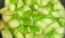 吃瓜度夏图文,趣味图文带你领略清凉一夏