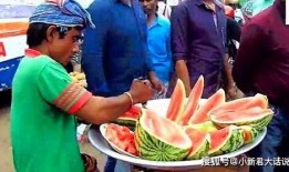 日本游客吃瓜,吃瓜乐趣无限