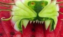 吃瓜的牛图片,吃瓜牛的趣味瞬间