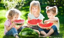 孩儿吃瓜,一场甜蜜的夏日食趣之旅