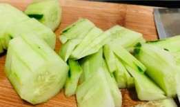 路边吃烧瓜,品味生活滋味